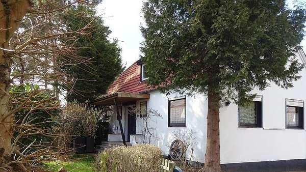 -1350 Eingangsbereich - Einfamilienhaus in 23560 Lübeck mit 145m² günstig kaufen